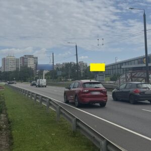 Laisvės pr. prie LIDL (Karoliniškės, link T. Narbuto g.)