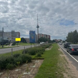Laisvės pr. prie LIDL (Karoliniškės, nuo T. Narbuto g.)