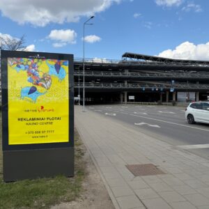 Karaliaus Mindaugo pr. / Karmelitų tiltas sankirta (link PC Akropolis, kairė pusė)
