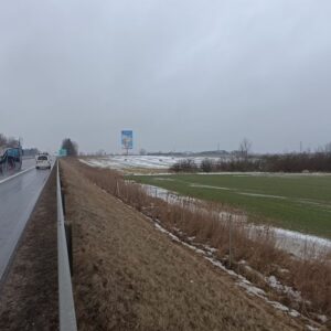 Vilnius-Kaunas,dešinė(33 km. nuo Kauno) Antakalnis