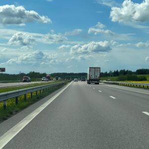 Kaunas-Klaipėda kairė (107 km nuo Kauno)
