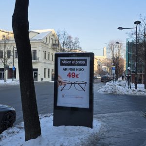 Laisvės al. , ties nr. 37 / Mickevičiaus g. (link Laisvės al.)